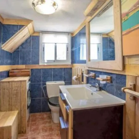 Maravillosa Casa Junto A Piscina Natural *