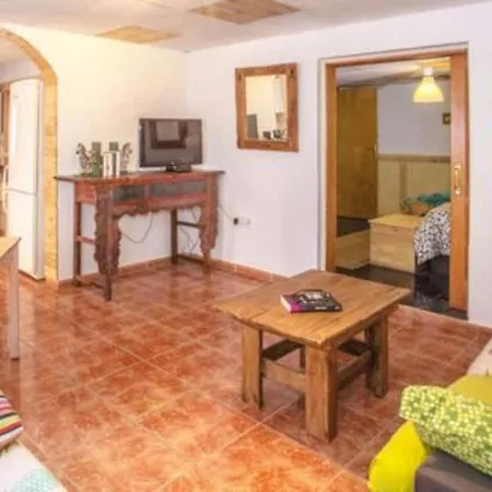 Maravillosa Casa Junto A Piscina Natural *